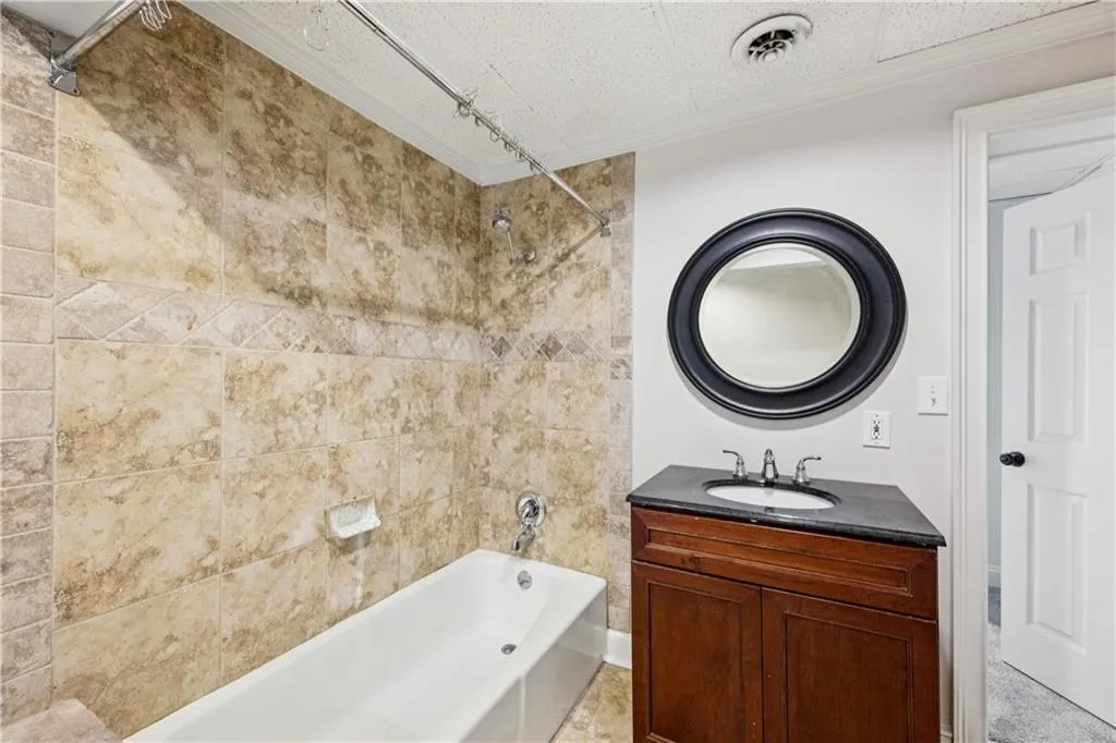 5098 Riverview Road, Atlanta, Georgia 30327, 4 Bedrooms Bedrooms, ,4 BathroomsBathrooms,Residential,For Sale,5098 Riverview Road,7657917