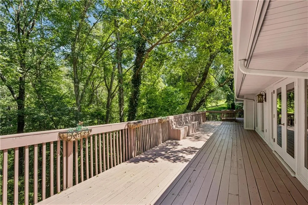 5098 Riverview Road, Atlanta, Georgia 30327, 4 Bedrooms Bedrooms, ,4 BathroomsBathrooms,Residential,For Sale,5098 Riverview Road,7657917
