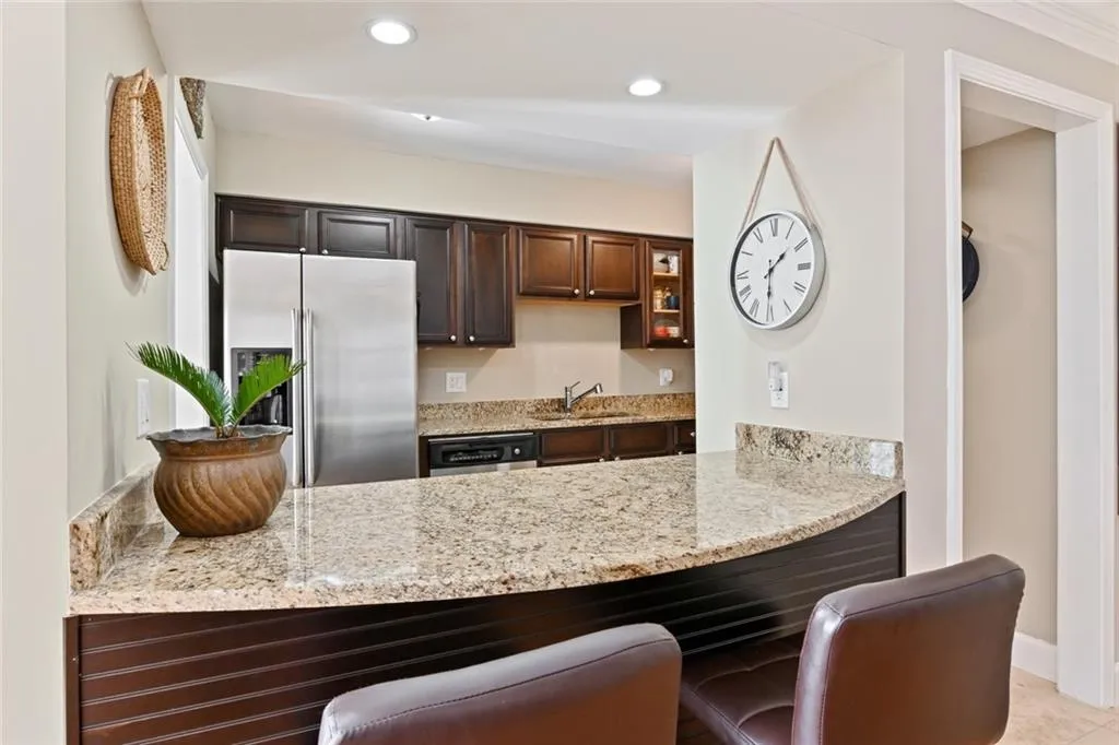 6980 Roswell Road Unit D1, Atlanta, Georgia 30328, 2 Bedrooms Bedrooms, ,1 BathroomBathrooms,Residential,Sold,6980 Roswell Road Unit D1,6645603