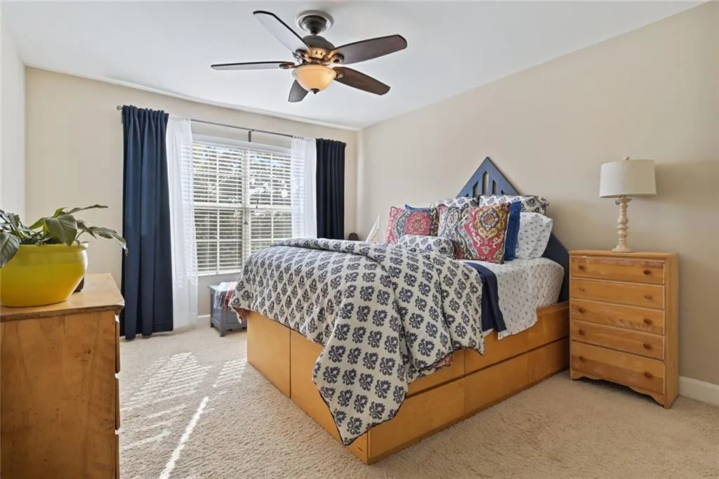 6980 Roswell Road Unit D1, Atlanta, Georgia 30328, 2 Bedrooms Bedrooms, ,1 BathroomBathrooms,Residential,Sold,6980 Roswell Road Unit D1,6645603
