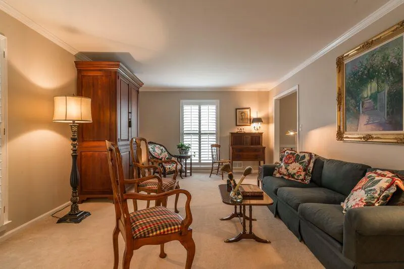 325 Hunters Glen Court, Sandy Springs, Georgia 30328, 4 Bedrooms Bedrooms, ,2 BathroomsBathrooms,Residential,Sold,325 Hunters Glen Court,5563886