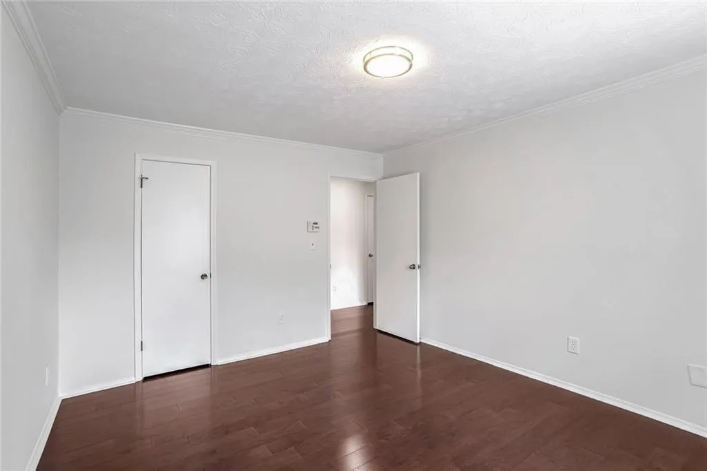 204 Natchez Trace, Sandy Springs, Georgia 30350, 2 Bedrooms Bedrooms, ,1 BathroomBathrooms,Residential,Sold,204 Natchez Trace,7520148
