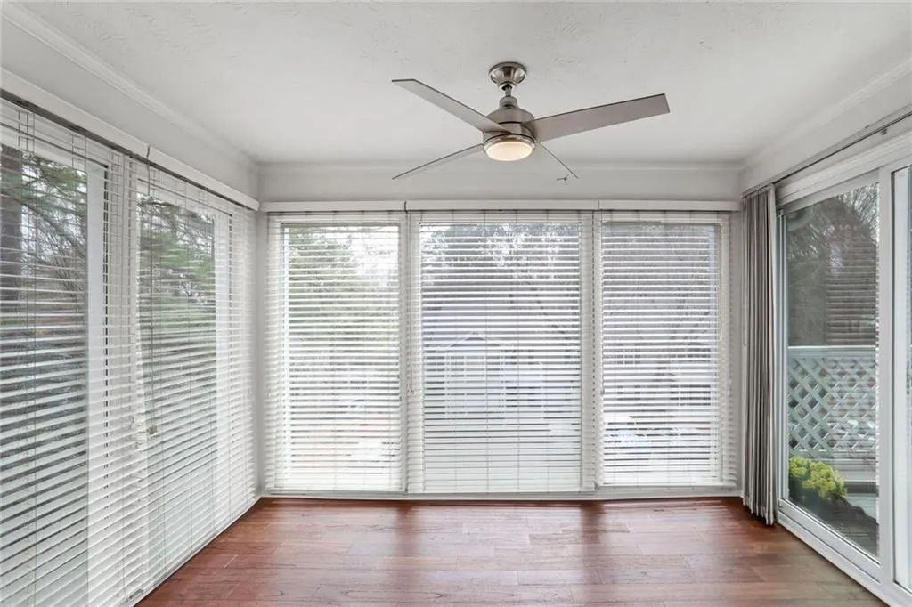 204 Natchez Trace, Sandy Springs, Georgia 30350, 2 Bedrooms Bedrooms, ,1 BathroomBathrooms,Residential,Sold,204 Natchez Trace,7520148