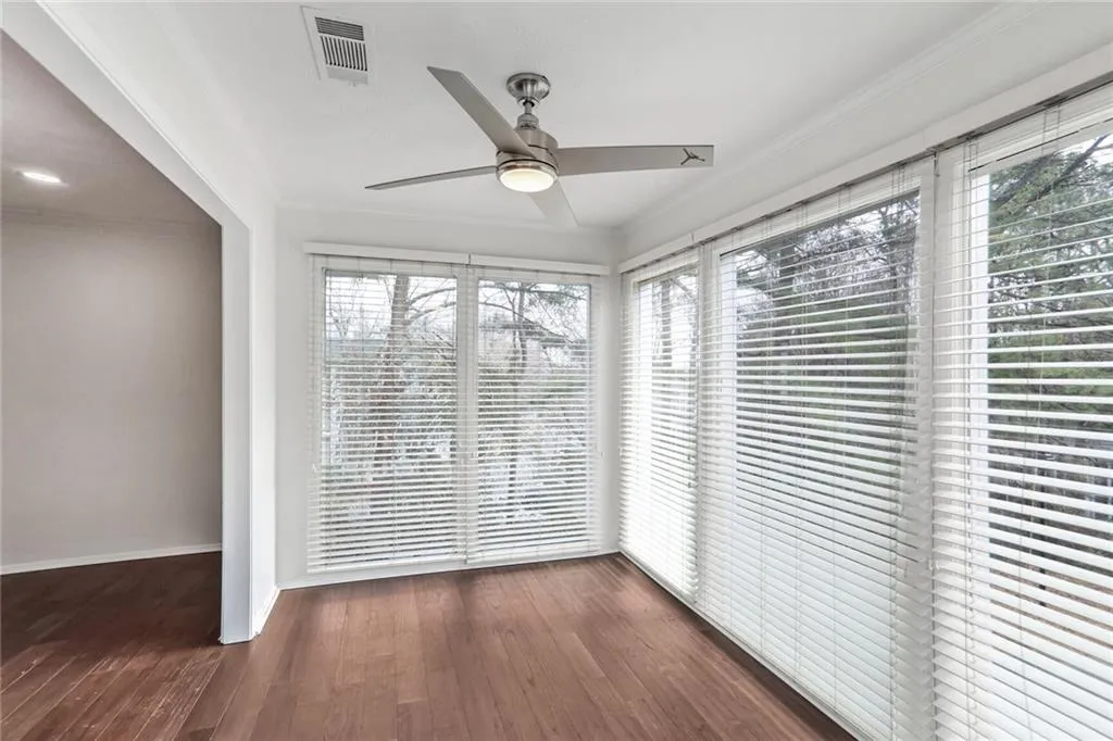 204 Natchez Trace, Sandy Springs, Georgia 30350, 2 Bedrooms Bedrooms, ,1 BathroomBathrooms,Residential,Sold,204 Natchez Trace,7520148