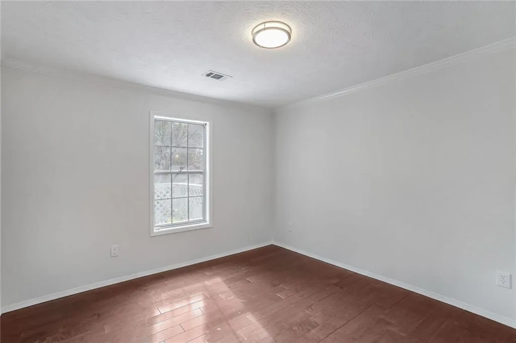204 Natchez Trace, Sandy Springs, Georgia 30350, 2 Bedrooms Bedrooms, ,1 BathroomBathrooms,Residential,Sold,204 Natchez Trace,7520148