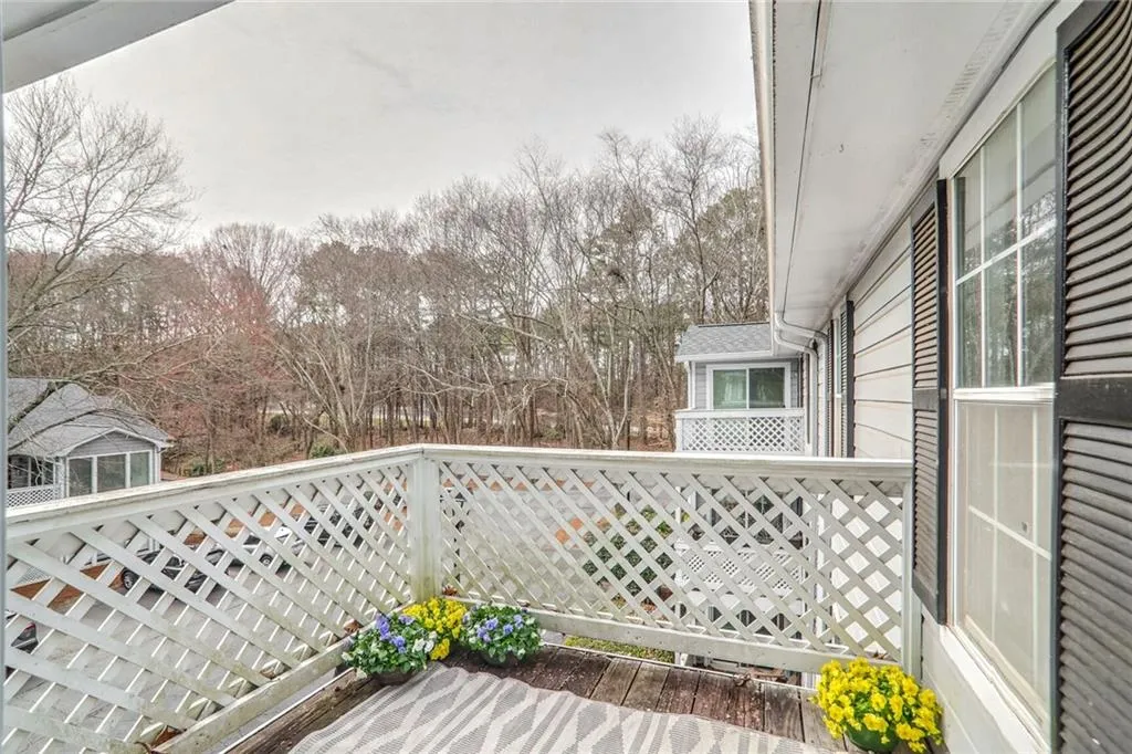204 Natchez Trace, Sandy Springs, Georgia 30350, 2 Bedrooms Bedrooms, ,1 BathroomBathrooms,Residential,Sold,204 Natchez Trace,7520148