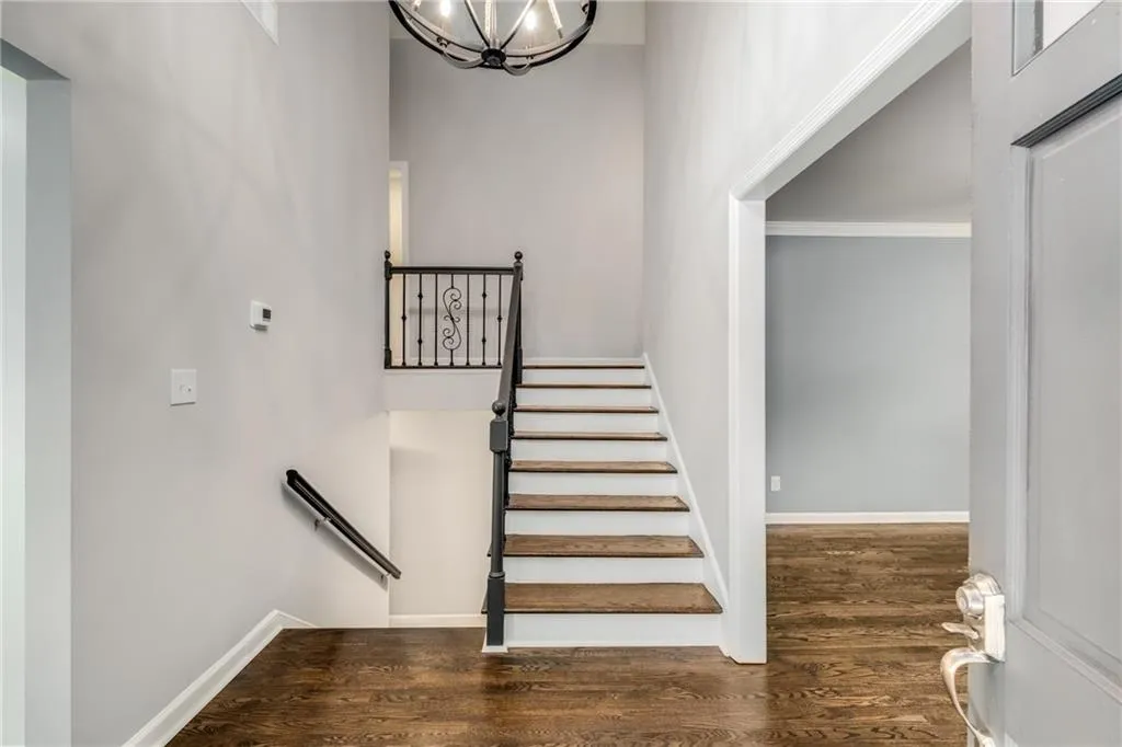 510 Elden Drive, Atlanta, Georgia 30342, 4 Bedrooms Bedrooms, ,2 BathroomsBathrooms,Residential,Sold,510 Elden Drive,7403532