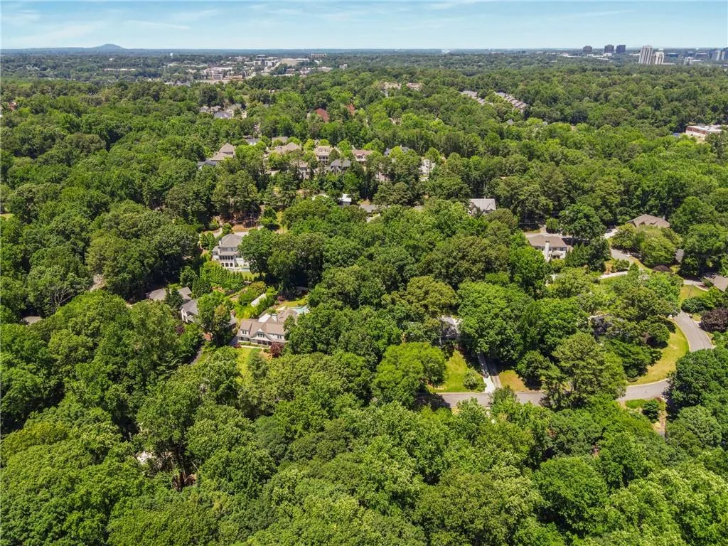 510 Elden Drive, Atlanta, Georgia 30342, 4 Bedrooms Bedrooms, ,2 BathroomsBathrooms,Residential,Sold,510 Elden Drive,7403532