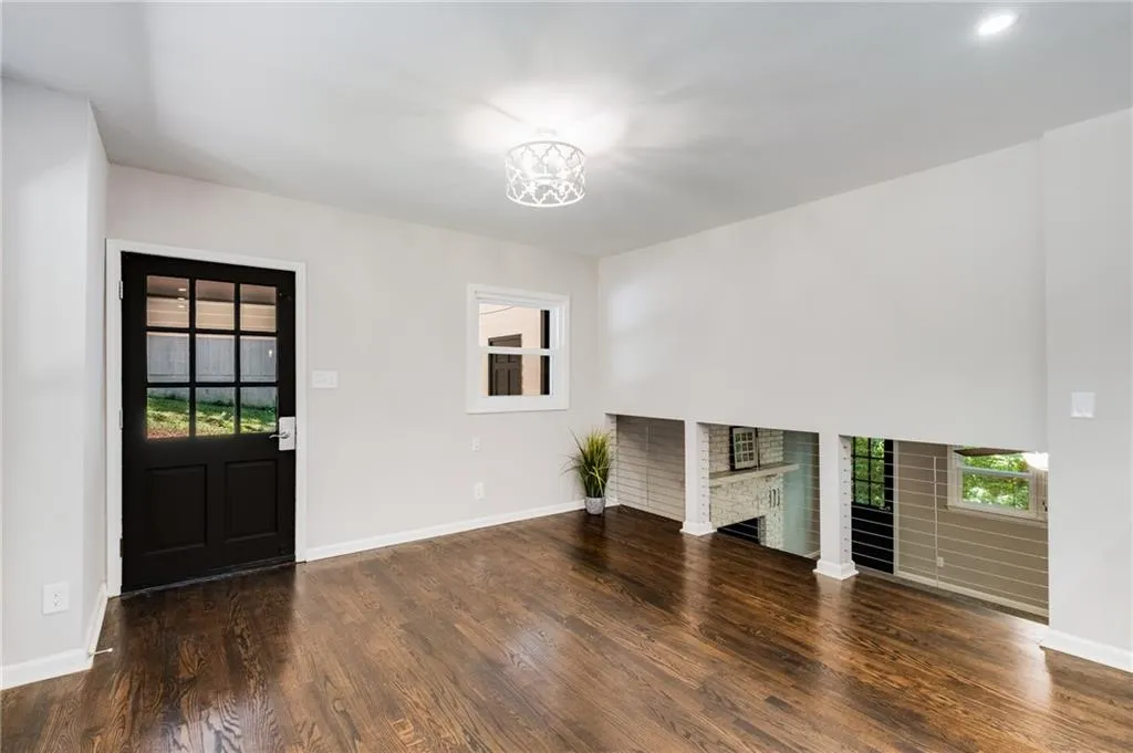510 Elden Drive, Atlanta, Georgia 30342, 4 Bedrooms Bedrooms, ,2 BathroomsBathrooms,Residential,Sold,510 Elden Drive,7403532