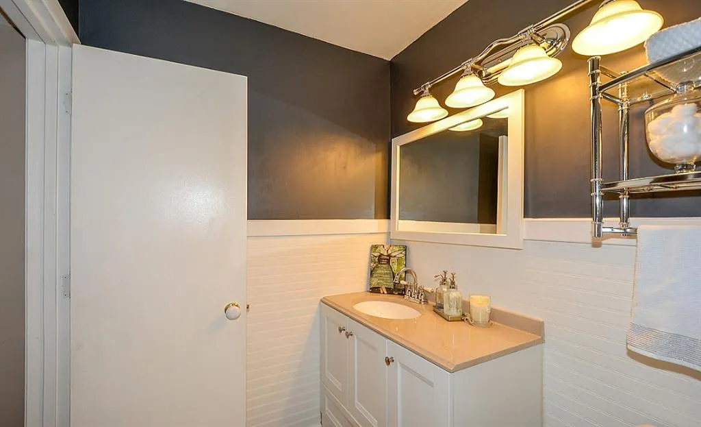 105 River Run Drive Unit 105, Sandy Springs, Georgia 30350, 1 Bedroom Bedrooms, ,1 BathroomBathrooms,Residential,Sold,105 River Run Drive Unit 105,5938700