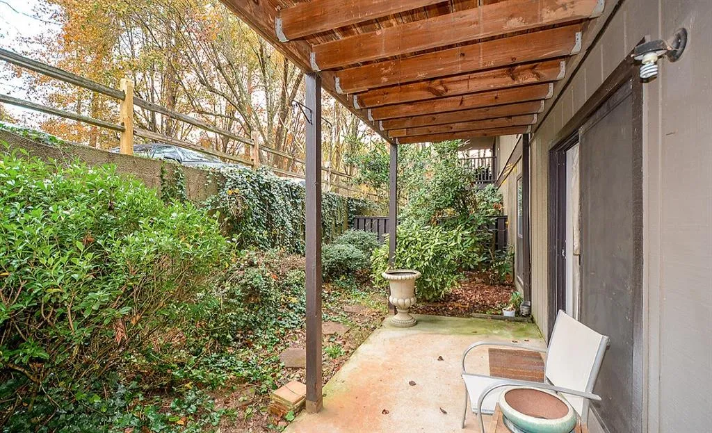 105 River Run Drive Unit 105, Sandy Springs, Georgia 30350, 1 Bedroom Bedrooms, ,1 BathroomBathrooms,Residential,Sold,105 River Run Drive Unit 105,5938700