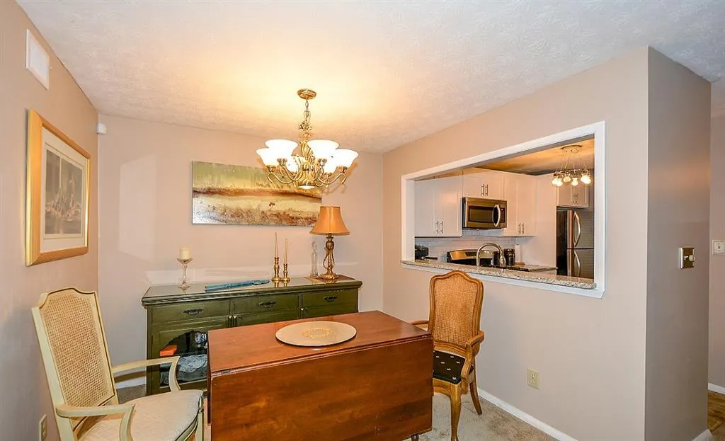 105 River Run Drive Unit 105, Sandy Springs, Georgia 30350, 1 Bedroom Bedrooms, ,1 BathroomBathrooms,Residential,Sold,105 River Run Drive Unit 105,5938700