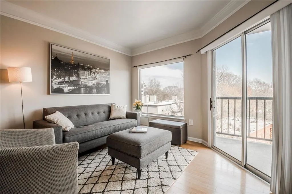275 13th Street Unit 403, Atlanta, Georgia 30309, 1 Bedroom Bedrooms, ,1 BathroomBathrooms,Residential,Sold,275 13th Street Unit 403,5981230