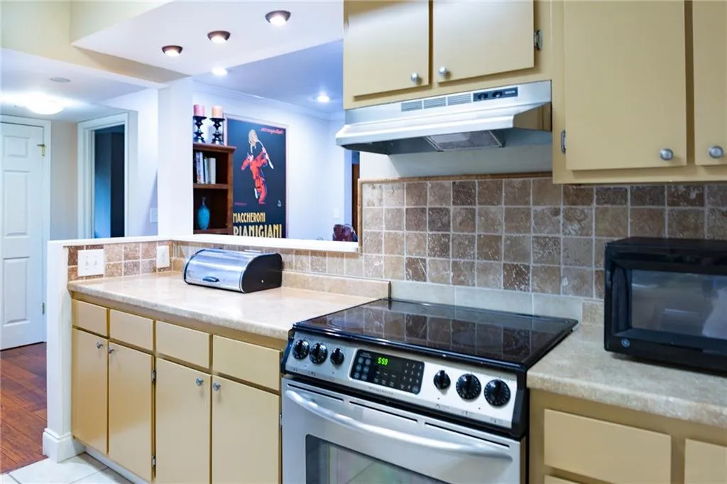 4007 Wingate Way, Sandy Springs, Georgia 30350, 1 Bedroom Bedrooms, ,1 BathroomBathrooms,Residential,Sold,4007 Wingate Way,7232262