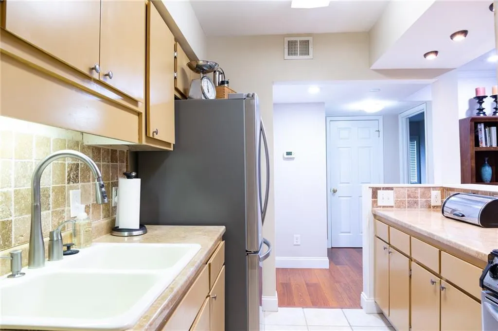 4007 Wingate Way, Sandy Springs, Georgia 30350, 1 Bedroom Bedrooms, ,1 BathroomBathrooms,Residential,Sold,4007 Wingate Way,7232262