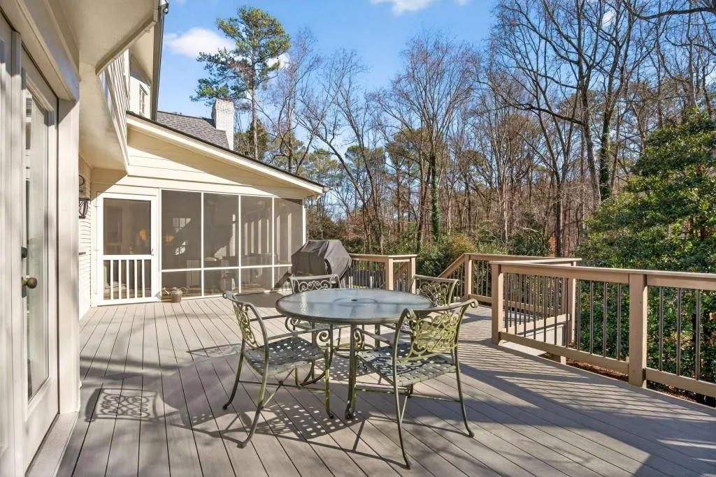 7745 Dunvegan Close, Sandy Springs, Georgia 30350, 4 Bedrooms Bedrooms, ,3 BathroomsBathrooms,Residential,Sold,7745 Dunvegan Close,7706815