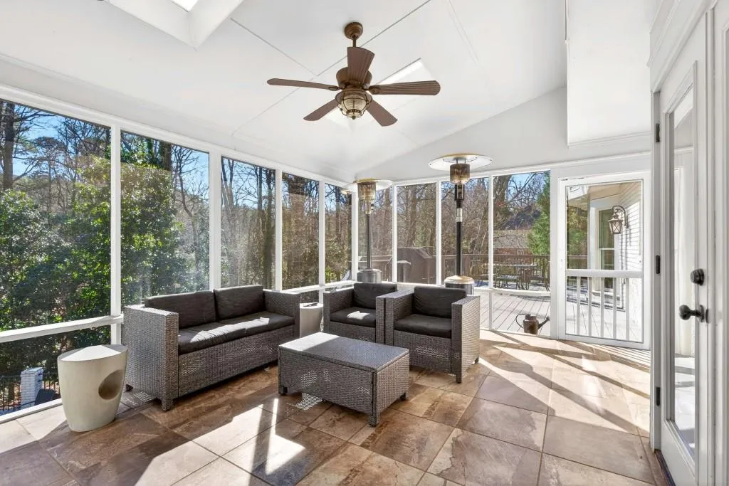7745 Dunvegan Close, Sandy Springs, Georgia 30350, 4 Bedrooms Bedrooms, ,3 BathroomsBathrooms,Residential,Sold,7745 Dunvegan Close,7706815