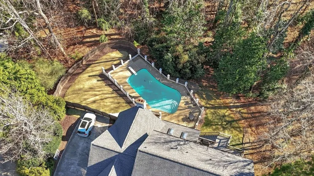 7745 Dunvegan Close, Sandy Springs, Georgia 30350, 4 Bedrooms Bedrooms, ,3 BathroomsBathrooms,Residential,Sold,7745 Dunvegan Close,7706815