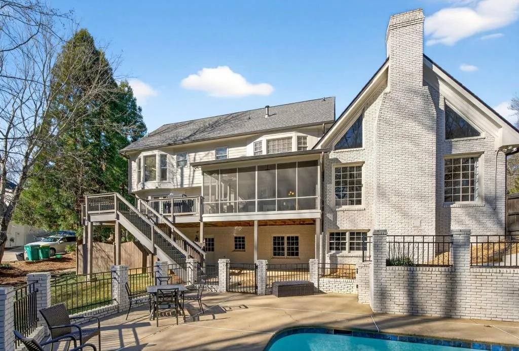7745 Dunvegan Close, Sandy Springs, Georgia 30350, 4 Bedrooms Bedrooms, ,3 BathroomsBathrooms,Residential,Sold,7745 Dunvegan Close,7706815