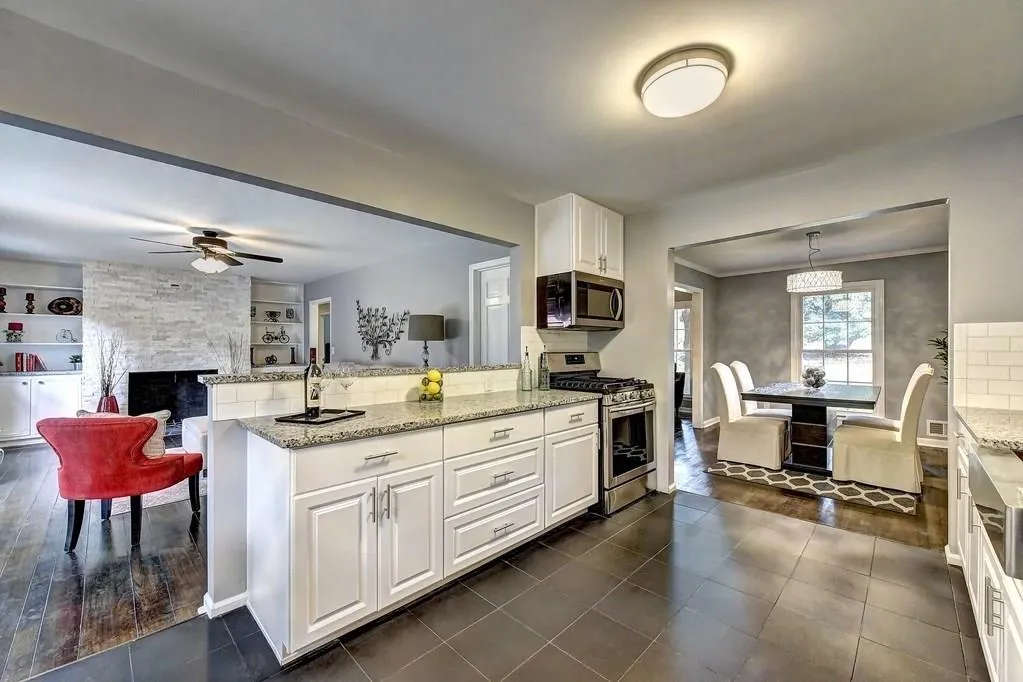 211 Hillswick Court, Sandy Springs, Georgia 30328, 3 Bedrooms Bedrooms, ,2 BathroomsBathrooms,Residential,Sold,211 Hillswick Court,6088300