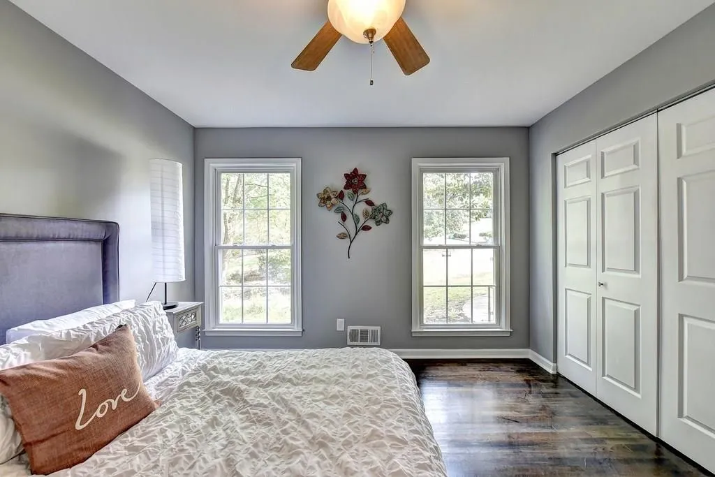 211 Hillswick Court, Sandy Springs, Georgia 30328, 3 Bedrooms Bedrooms, ,2 BathroomsBathrooms,Residential,Sold,211 Hillswick Court,6088300
