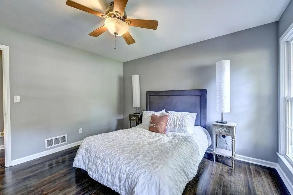 211 Hillswick Court, Sandy Springs, Georgia 30328, 3 Bedrooms Bedrooms, ,2 BathroomsBathrooms,Residential,Sold,211 Hillswick Court,6088300