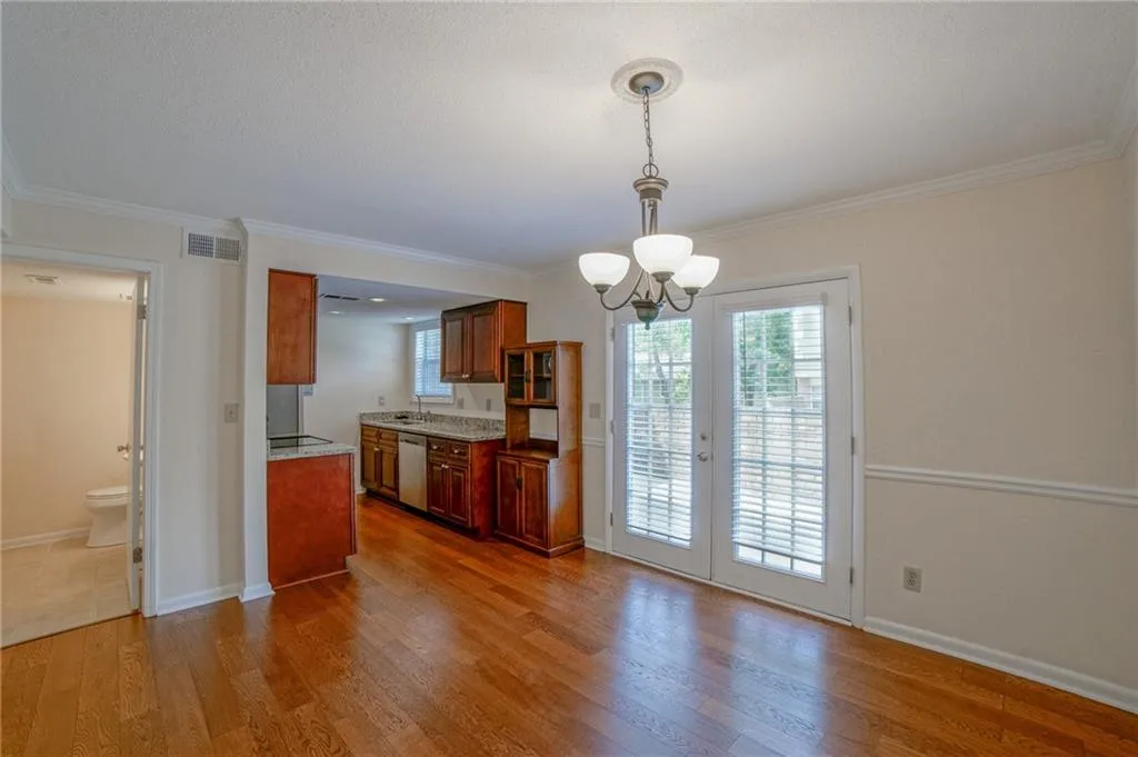 6900 Roswell Road Unit D3, Atlanta, Georgia 30328, 3 Bedrooms Bedrooms, ,2 BathroomsBathrooms,Residential,Sold,6900 Roswell Road Unit D3,6542925