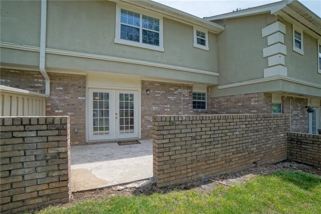 6900 Roswell Road Unit D3, Atlanta, Georgia 30328, 3 Bedrooms Bedrooms, ,2 BathroomsBathrooms,Residential,Sold,6900 Roswell Road Unit D3,6542925