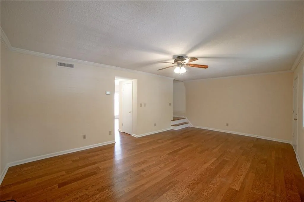 6900 Roswell Road Unit D3, Atlanta, Georgia 30328, 3 Bedrooms Bedrooms, ,2 BathroomsBathrooms,Residential,Sold,6900 Roswell Road Unit D3,6542925