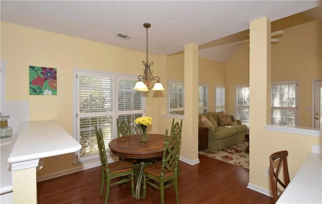 980 Lancaster Walk, Atlanta, Georgia 30328, 3 Bedrooms Bedrooms, ,2 BathroomsBathrooms,Residential,Sold,980 Lancaster Walk,5637629