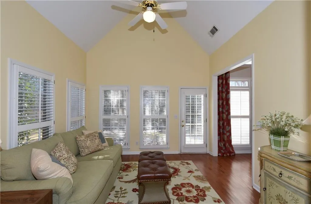 980 Lancaster Walk, Atlanta, Georgia 30328, 3 Bedrooms Bedrooms, ,2 BathroomsBathrooms,Residential,Sold,980 Lancaster Walk,5637629