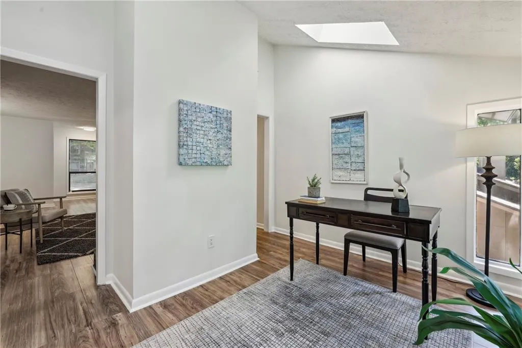 8740 Roswell Road Unit 5g, Sandy Springs, Georgia 30350, 2 Bedrooms Bedrooms, ,2 BathroomsBathrooms,Residential,For Sale,8740 Roswell Road Unit 5g,7616252