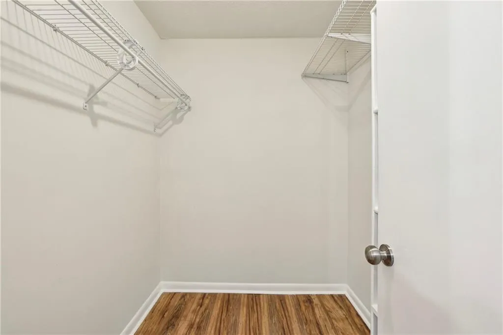 8740 Roswell Road Unit 5g, Sandy Springs, Georgia 30350, 2 Bedrooms Bedrooms, ,2 BathroomsBathrooms,Residential,For Sale,8740 Roswell Road Unit 5g,7616252