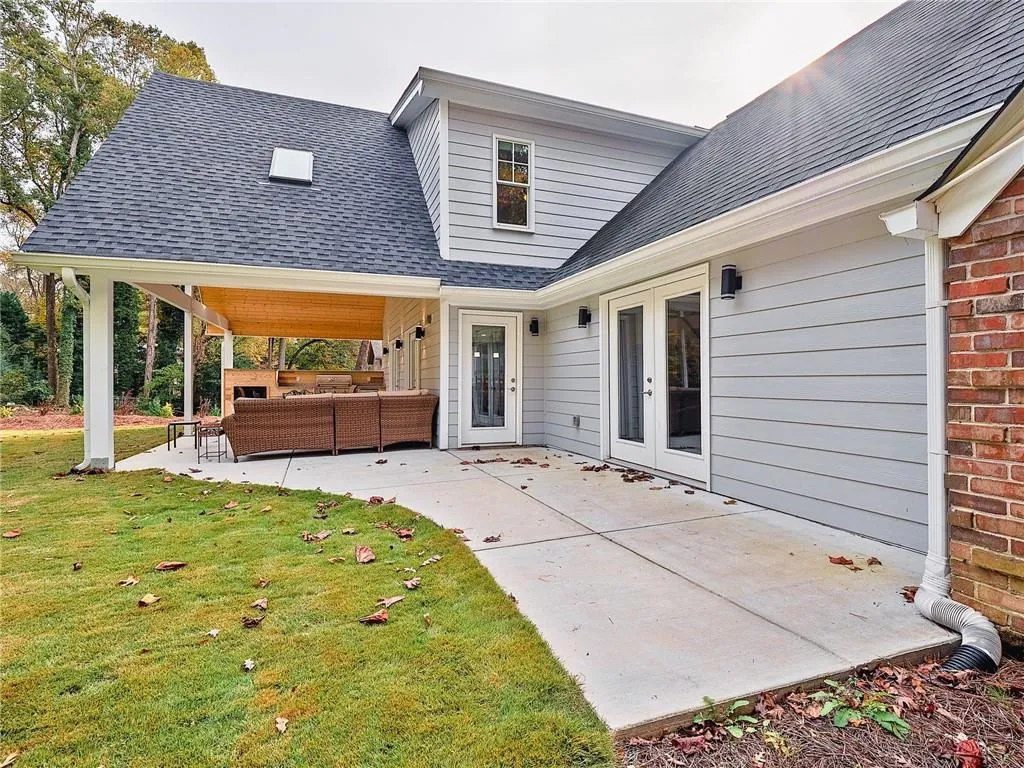800 Sudbury Road Ne, Sandy Springs, Georgia 30328, 5 Bedrooms Bedrooms, ,3 BathroomsBathrooms,Residential,Sold,800 Sudbury Road Ne,6965731