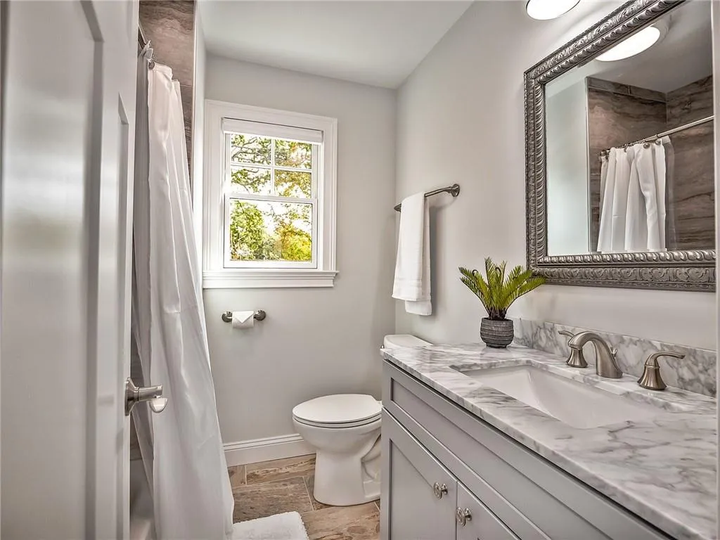 800 Sudbury Road Ne, Sandy Springs, Georgia 30328, 5 Bedrooms Bedrooms, ,3 BathroomsBathrooms,Residential,Sold,800 Sudbury Road Ne,6965731