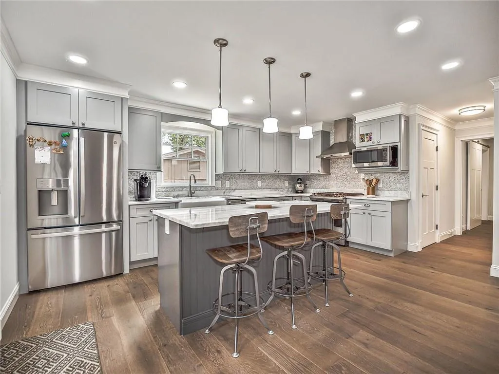 800 Sudbury Road Ne, Sandy Springs, Georgia 30328, 5 Bedrooms Bedrooms, ,3 BathroomsBathrooms,Residential,Sold,800 Sudbury Road Ne,6965731