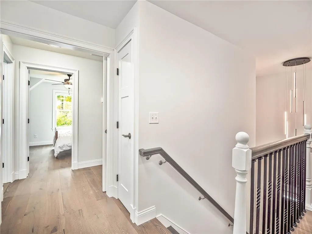 800 Sudbury Road Ne, Sandy Springs, Georgia 30328, 5 Bedrooms Bedrooms, ,3 BathroomsBathrooms,Residential,Sold,800 Sudbury Road Ne,6965731