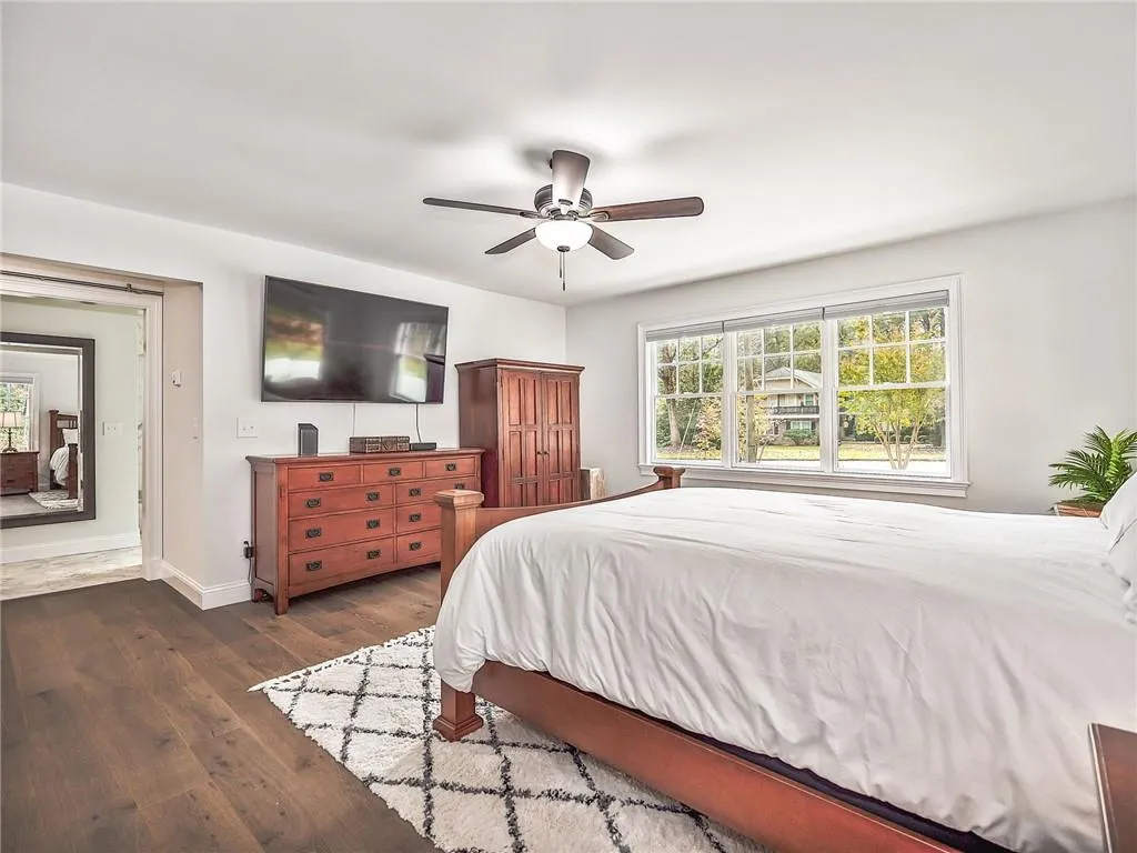 800 Sudbury Road Ne, Sandy Springs, Georgia 30328, 5 Bedrooms Bedrooms, ,3 BathroomsBathrooms,Residential,Sold,800 Sudbury Road Ne,6965731