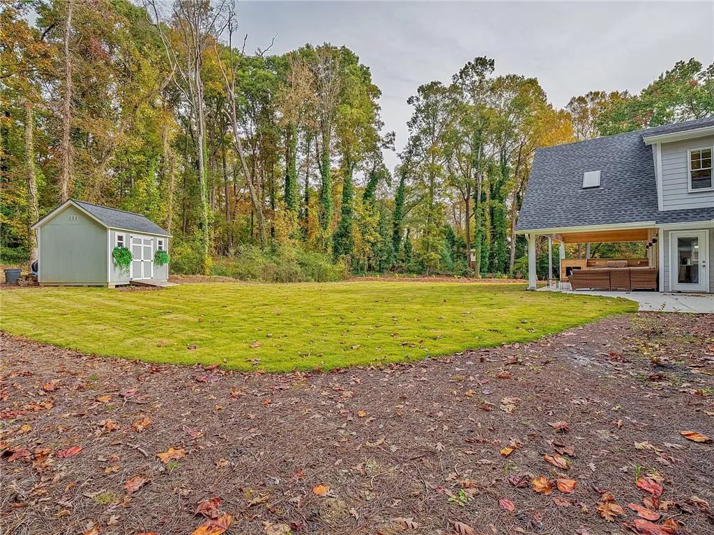 800 Sudbury Road Ne, Sandy Springs, Georgia 30328, 5 Bedrooms Bedrooms, ,3 BathroomsBathrooms,Residential,Sold,800 Sudbury Road Ne,6965731
