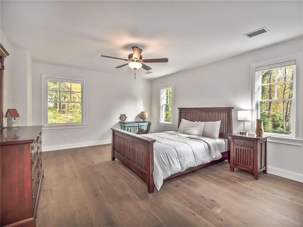 800 Sudbury Road Ne, Sandy Springs, Georgia 30328, 5 Bedrooms Bedrooms, ,3 BathroomsBathrooms,Residential,Sold,800 Sudbury Road Ne,6965731