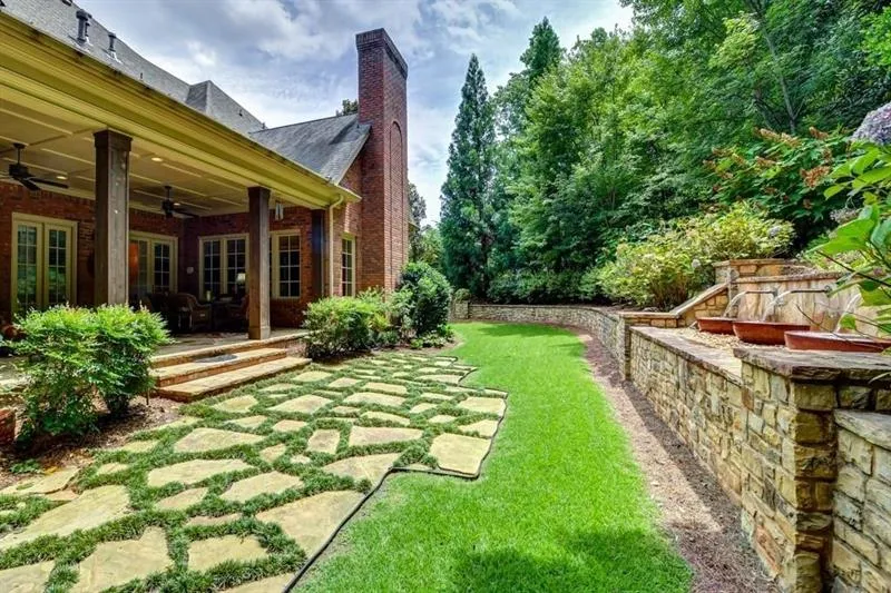 4770 Lake Forrest Drive, Sandy Springs, Georgia 30342, 5 Bedrooms Bedrooms, ,4 BathroomsBathrooms,Residential,Sold,4770 Lake Forrest Drive,6619227