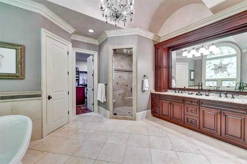 4770 Lake Forrest Drive, Sandy Springs, Georgia 30342, 5 Bedrooms Bedrooms, ,4 BathroomsBathrooms,Residential,Sold,4770 Lake Forrest Drive,6619227