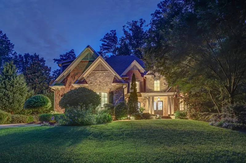 4770 Lake Forrest Drive, Sandy Springs, Georgia 30342, 5 Bedrooms Bedrooms, ,4 BathroomsBathrooms,Residential,Sold,4770 Lake Forrest Drive,6619227