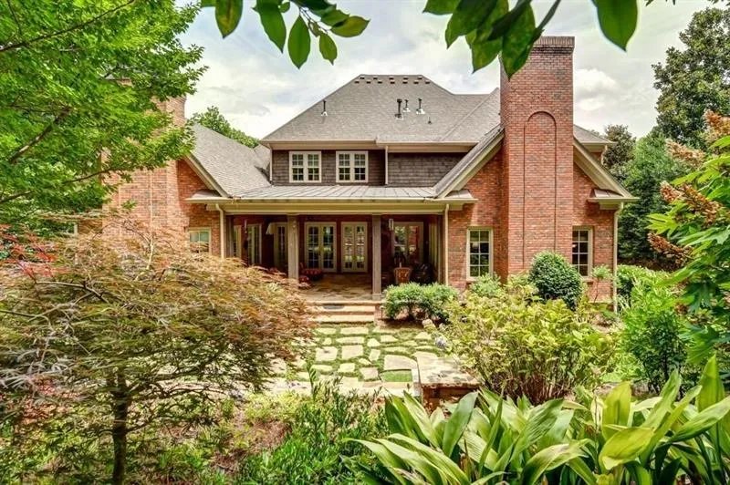 4770 Lake Forrest Drive, Sandy Springs, Georgia 30342, 5 Bedrooms Bedrooms, ,4 BathroomsBathrooms,Residential,Sold,4770 Lake Forrest Drive,6619227