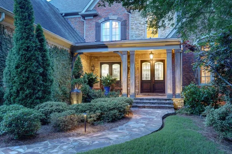 4770 Lake Forrest Drive, Sandy Springs, Georgia 30342, 5 Bedrooms Bedrooms, ,4 BathroomsBathrooms,Residential,Sold,4770 Lake Forrest Drive,6619227