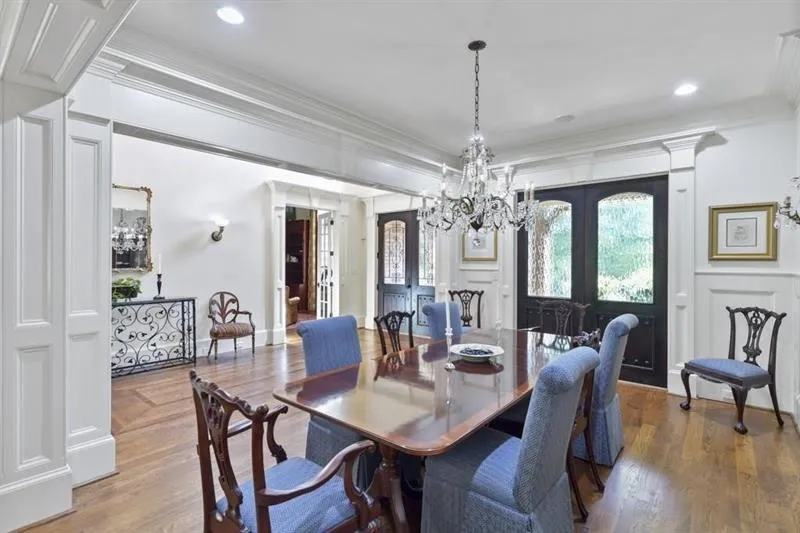 4770 Lake Forrest Drive, Sandy Springs, Georgia 30342, 5 Bedrooms Bedrooms, ,4 BathroomsBathrooms,Residential,Sold,4770 Lake Forrest Drive,6619227