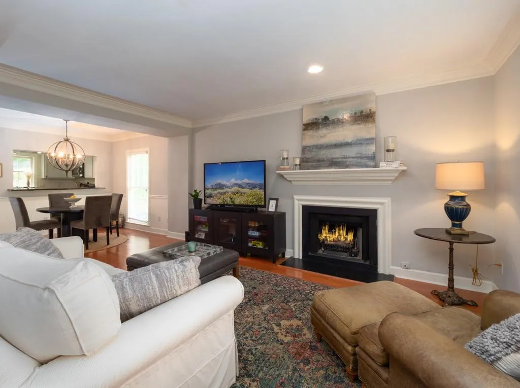 56 Mount Vernon Circle, Atlanta, Georgia 30338, 2 Bedrooms Bedrooms, ,2 BathroomsBathrooms,Residential,Sold,56 Mount Vernon Circle,6876567