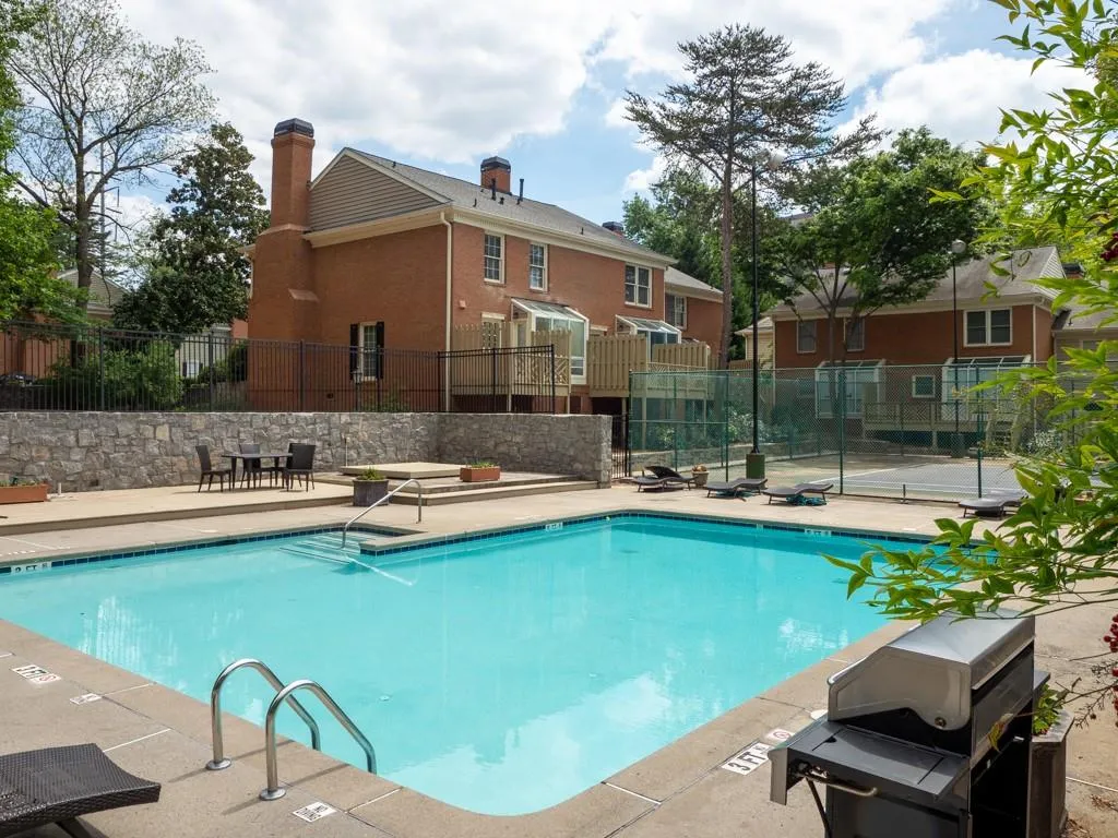 56 Mount Vernon Circle, Atlanta, Georgia 30338, 2 Bedrooms Bedrooms, ,2 BathroomsBathrooms,Residential,Sold,56 Mount Vernon Circle,6876567