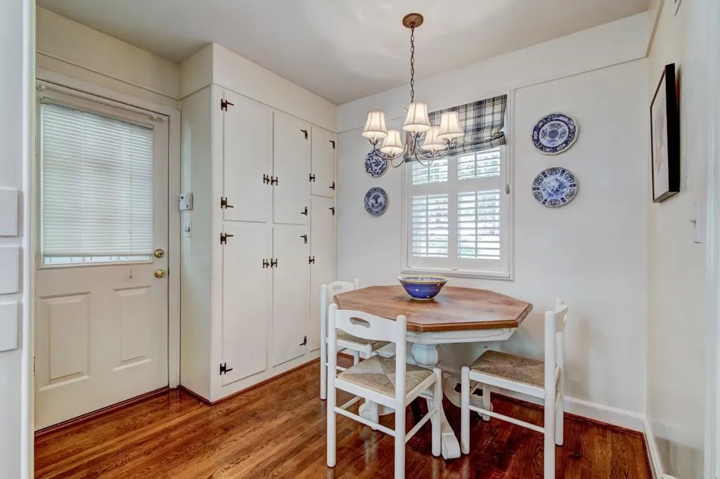 411 Pine Forest Road, Atlanta, Georgia 30342, 3 Bedrooms Bedrooms, ,2 BathroomsBathrooms,Residential,Sold,411 Pine Forest Road,6008956