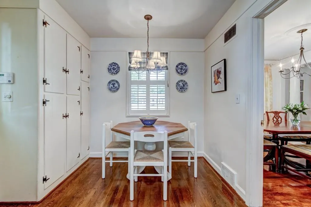 411 Pine Forest Road, Atlanta, Georgia 30342, 3 Bedrooms Bedrooms, ,2 BathroomsBathrooms,Residential,Sold,411 Pine Forest Road,6008956